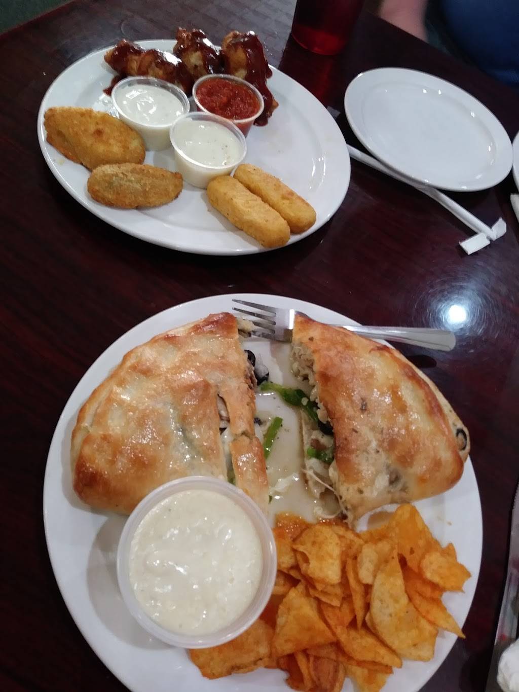 Pizza Forum | restaurant | 120 S Main St, Kendallville, IN 46755, USA | 2603439699 OR +1 260-343-9699