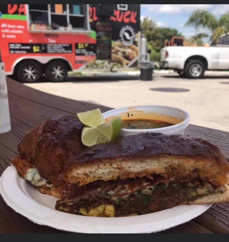 Dannys Food Truck | restaurant | 4276 Tamiami Trail, Port Charlotte, FL 33980, USA | 9412761756 OR +1 941-276-1756