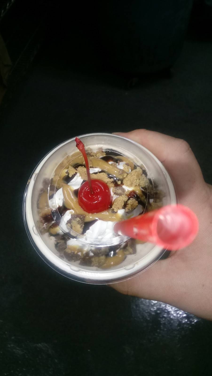 Sonic Drive-In | restaurant | 2302 E Gore Blvd, Lawton, OK 73501, USA | 5803550366 OR +1 580-355-0366