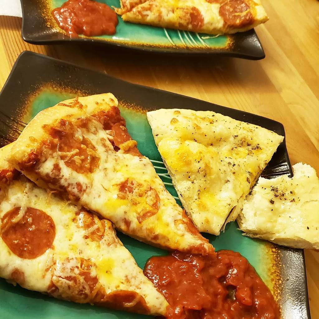 Papa Murphys | Take N Bake Pizza | meal takeaway | 302 S 700 E, Salt Lake City, UT 84102, USA | 8015317272 OR +1 801-531-7272