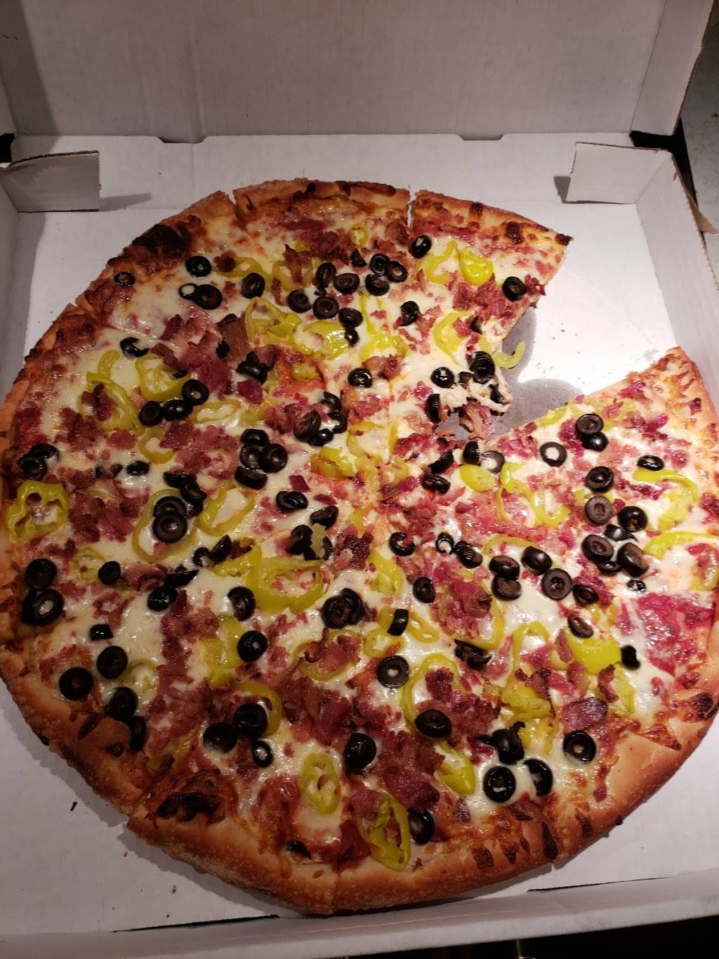 Amicos Pizzeria | restaurant | 28422 Joy Rd, Livonia, MI 48150, USA | 7347626166 OR +1 734-762-6166