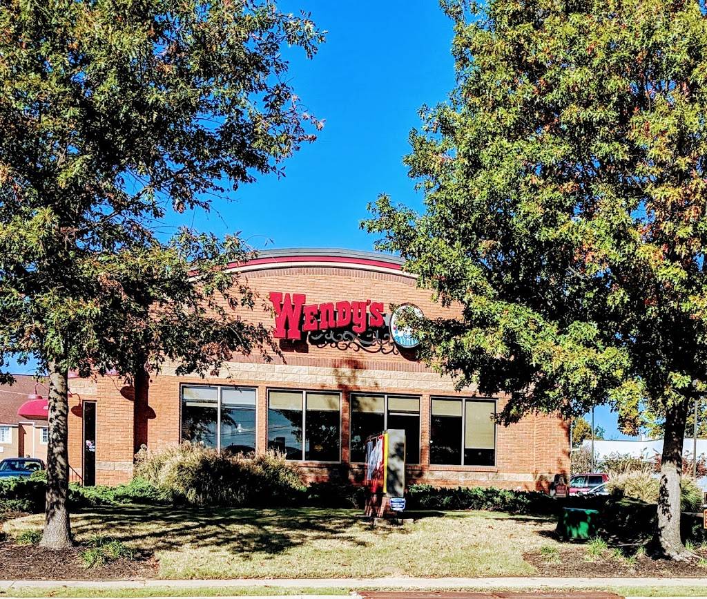 Wendys | restaurant | 1240 High St, Jackson, MS 39202, USA | 6019611713 OR +1 601-961-1713