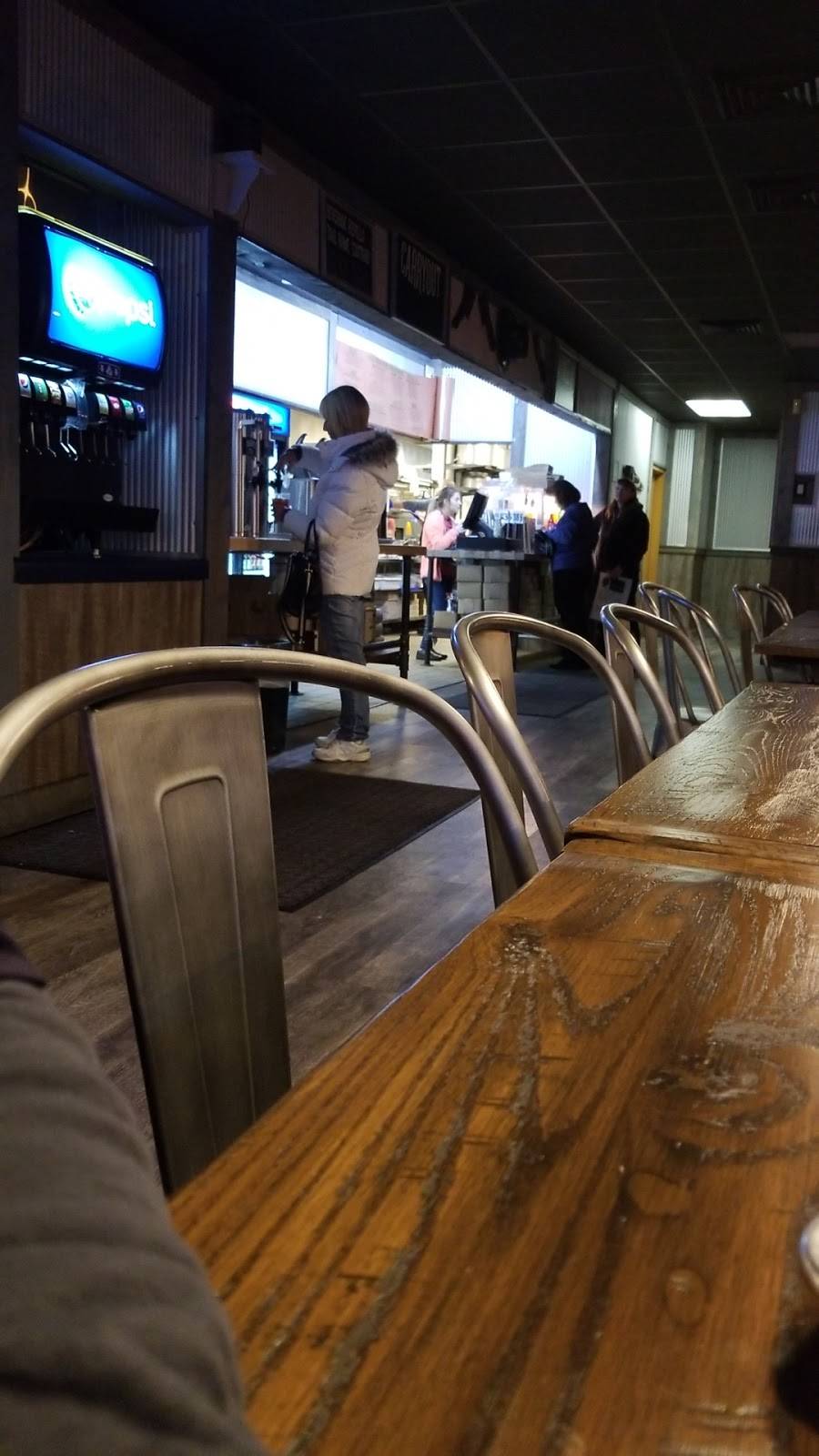 Fire-N-Smoke Wood Fired Kitchen and Frozen Custard | restaurant | 1800 Vaughn Rd, Wood River, IL 62095, USA | 6182518075 OR +1 618-251-8075