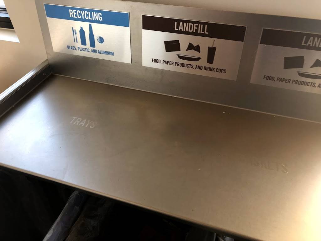 Chipotle Mexican Grill | restaurant | 1200 Wolf Rock Drive #130, Purcellville, VA 20132, USA | 5404413952 OR +1 540-441-3952