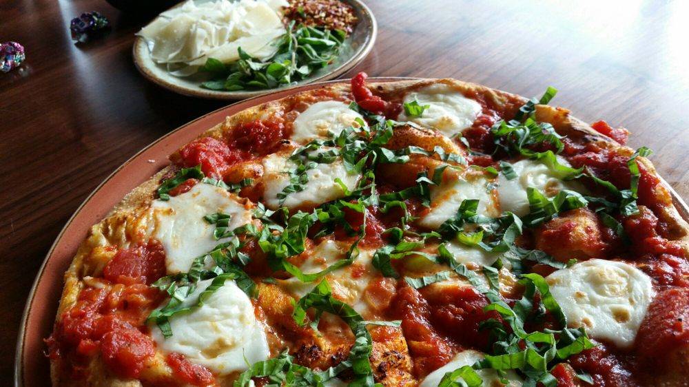 Luna Pizzeria | restaurant | 7705 Westheimer Rd Ste 200, Houston, TX 77063, USA | 2819741818 OR +1 281-974-1818