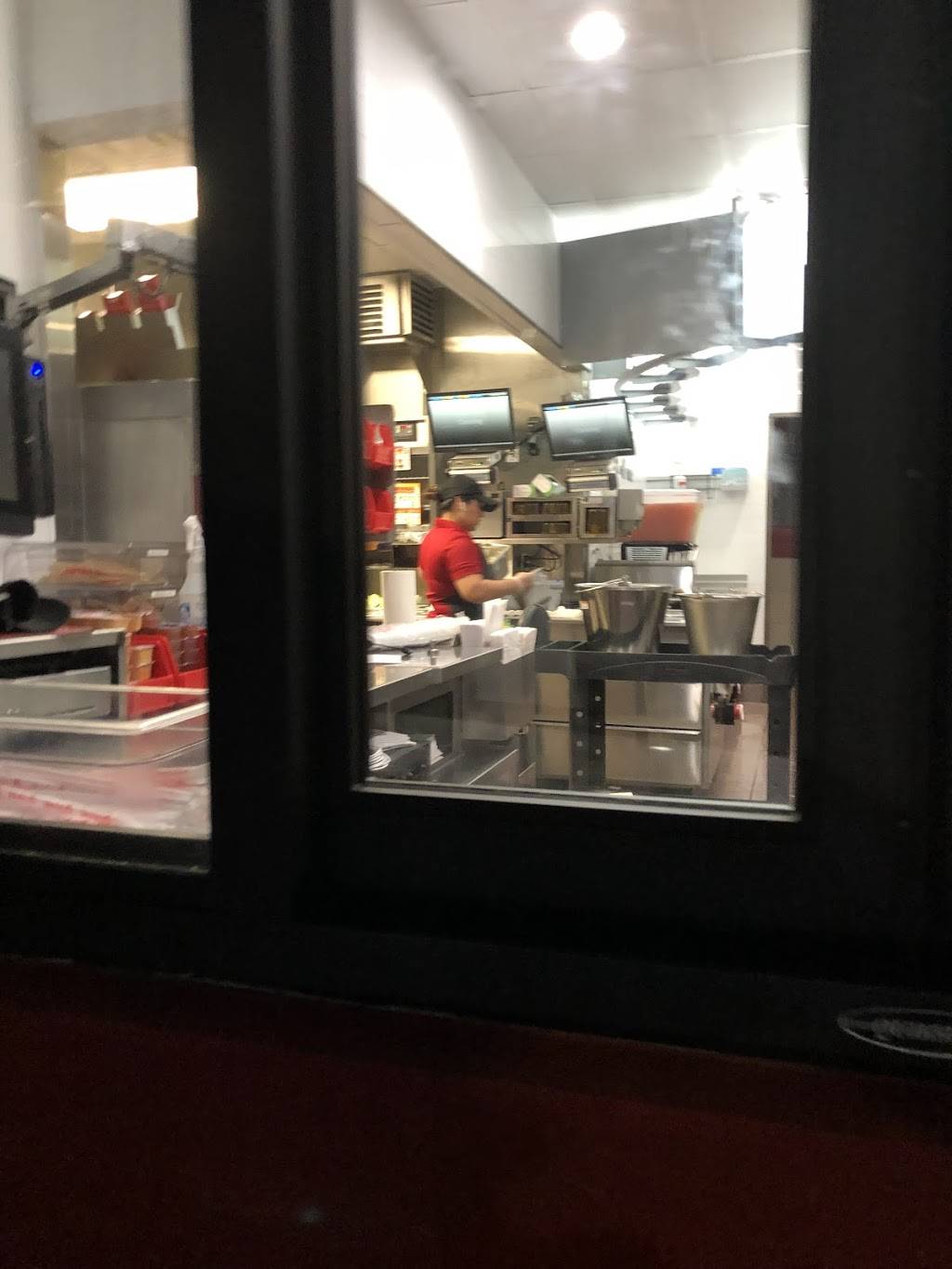 Wendys | restaurant | 7760 W Bellfort Blvd, Houston, TX 77071, USA | 8322847286 OR +1 832-284-7286