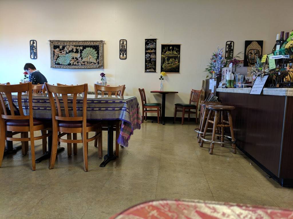 Lime Leaf Thai Lao Kitchen | restaurant | 201 Marina Center, Suisun City, CA 94585, USA | 7074291969 OR +1 707-429-1969