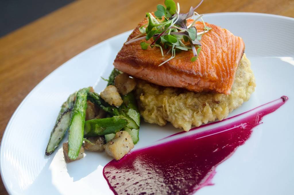 Eikos Sushi | restaurant | 1300 1st St #385, Napa, CA 94559, USA | 7075014444 OR +1 707-501-4444