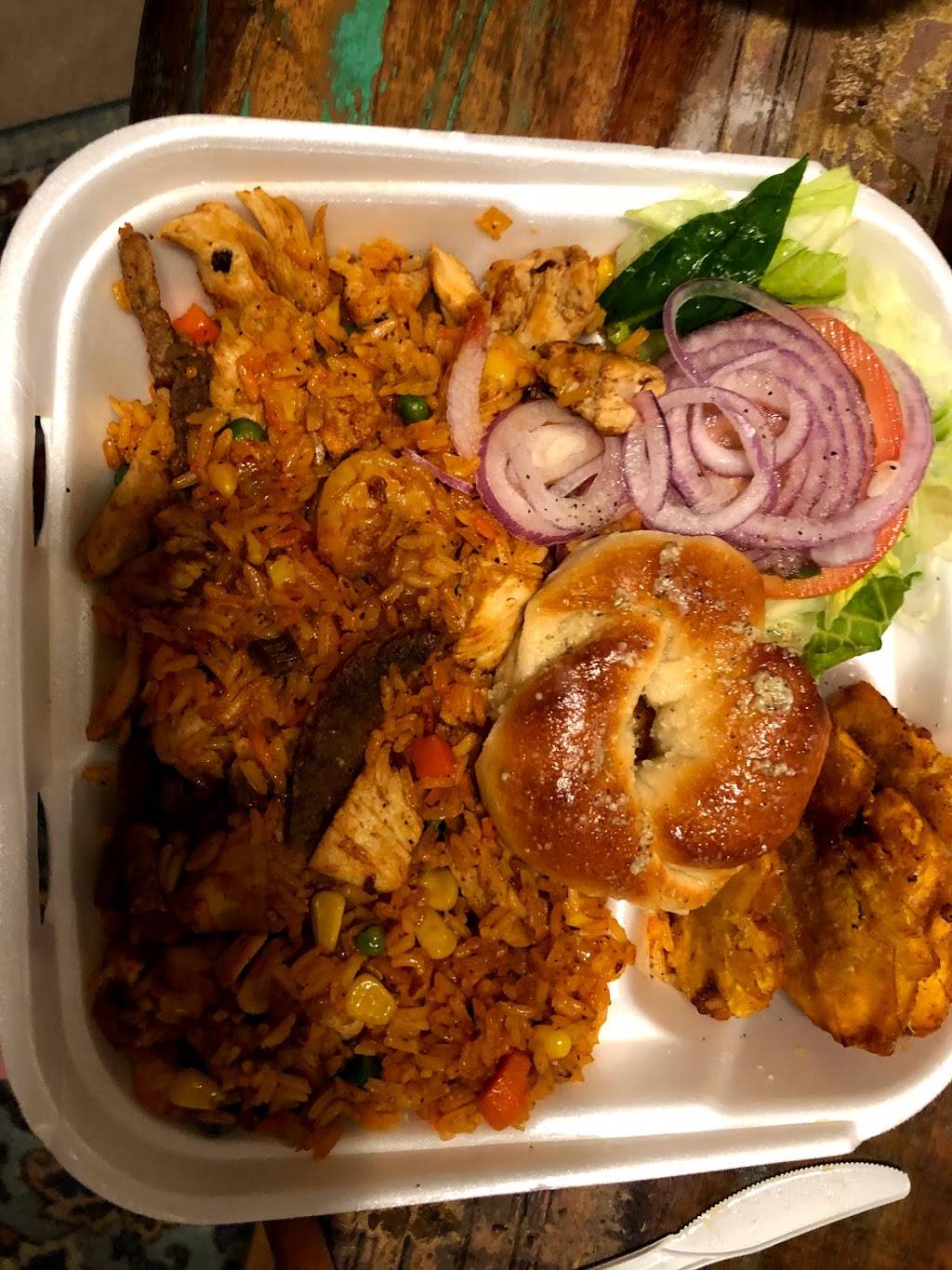 Amigos Restaurant and Pizza Cottman | restaurant | 576 Cottman Ave, Cheltenham, PA 19012, USA | 2676868216 OR +1 267-686-8216