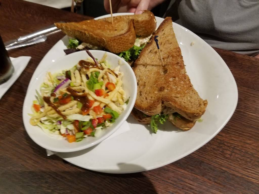 Granite City Food & Brewery | restaurant | 4755 1st Ave SE, Cedar Rapids, IA 52402, USA | 3193957500 OR +1 319-395-7500