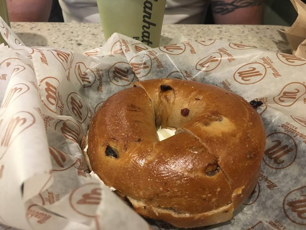 Manhattan Bagel | cafe | 709 Broadway, Bayonne, NJ 07002, USA | 2013549100 OR +1 201-354-9100