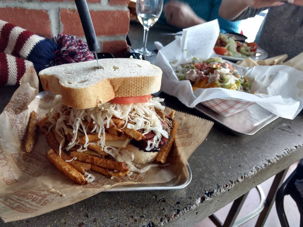Primanti Bros. | restaurant | 2550 W Plank Rd, Altoona, PA 16601, USA | 8142042949 OR +1 814-204-2949