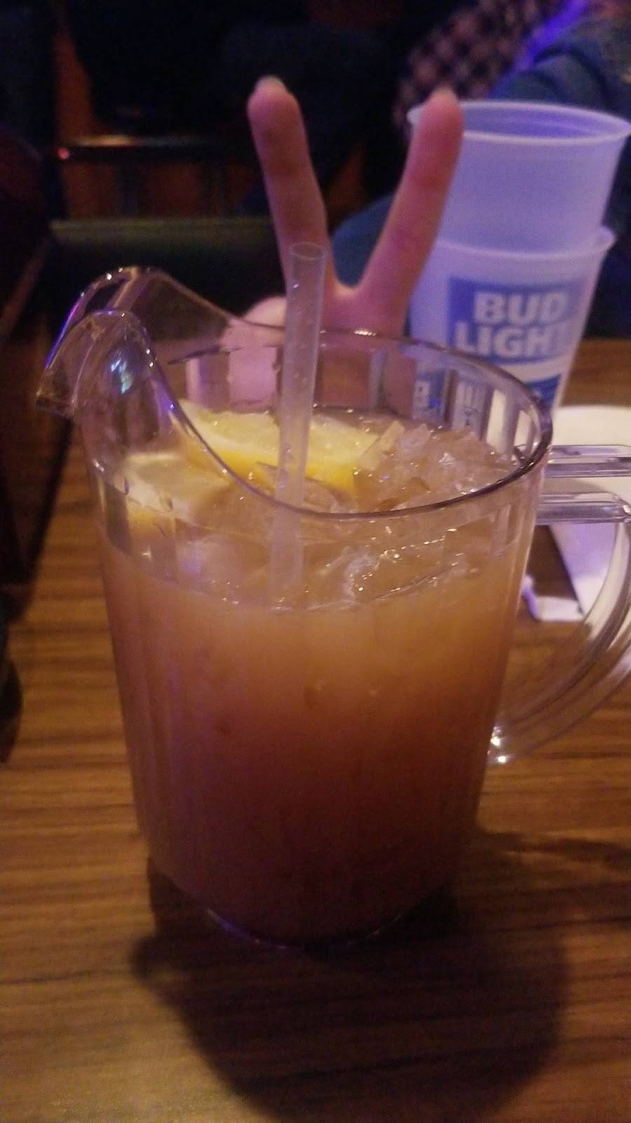 Harvey Wilners Village Tavern | restaurant | 1620 Pennsylvania Ave, West Mifflin, PA 15122, USA | 4124661331 OR +1 412-466-1331