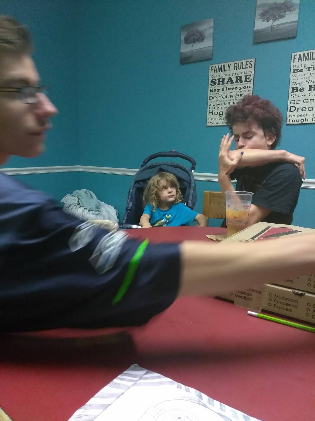 Linden Pizza | restaurant | 58 Linden St, New Bedford, MA 02740, USA | 5089972080 OR +1 508-997-2080