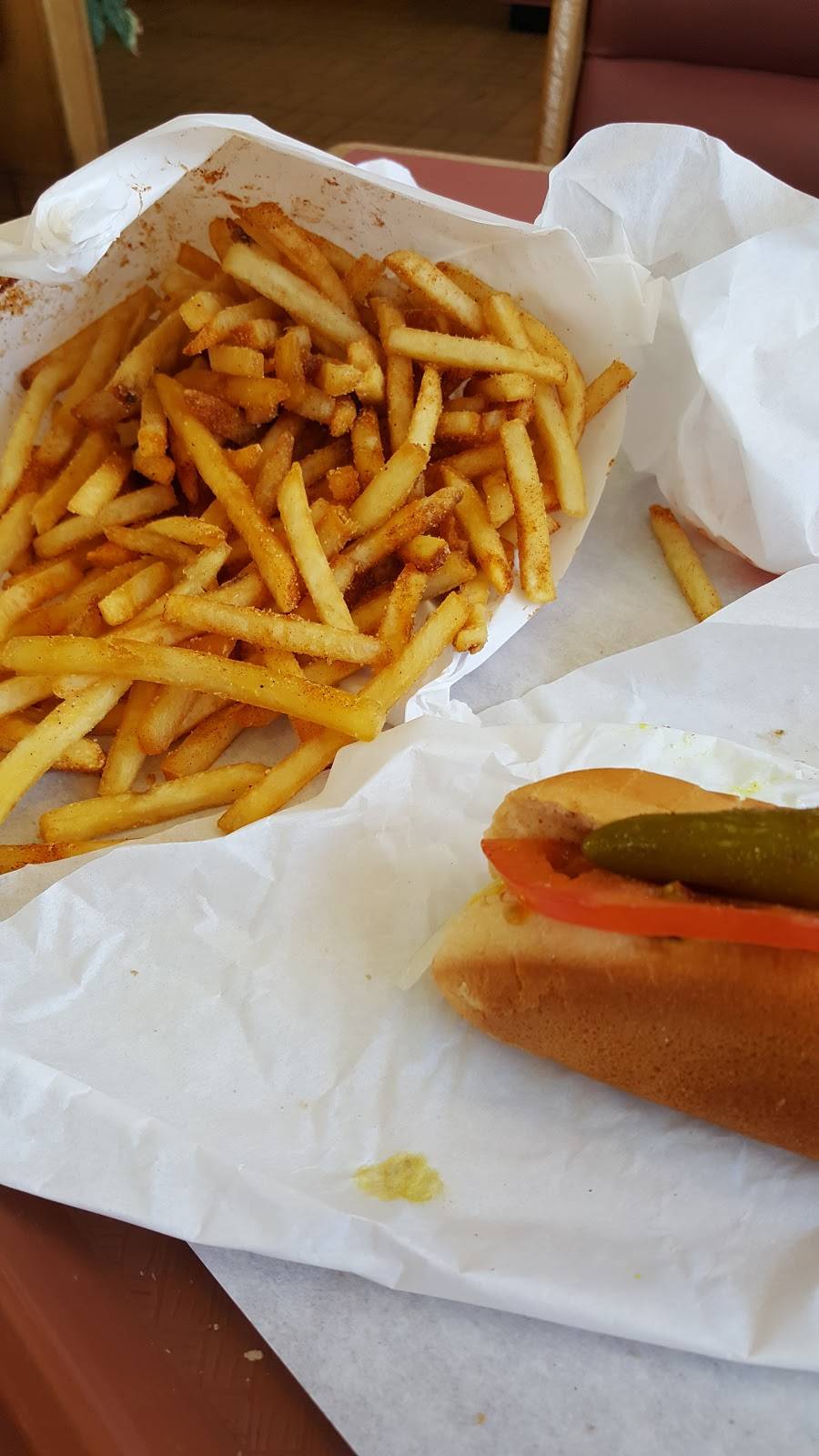 Lemon Tree Casual Dining | restaurant | 1035 State St, Lemont, IL 60439, USA | 6302577177 OR +1 630-257-7177