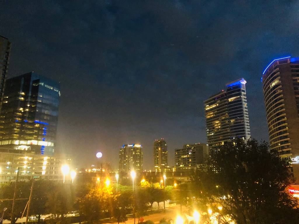 Happiest Hour | restaurant | 2616 Olive St, Dallas, TX 75201, USA | 9725280067 OR +1 972-528-0067