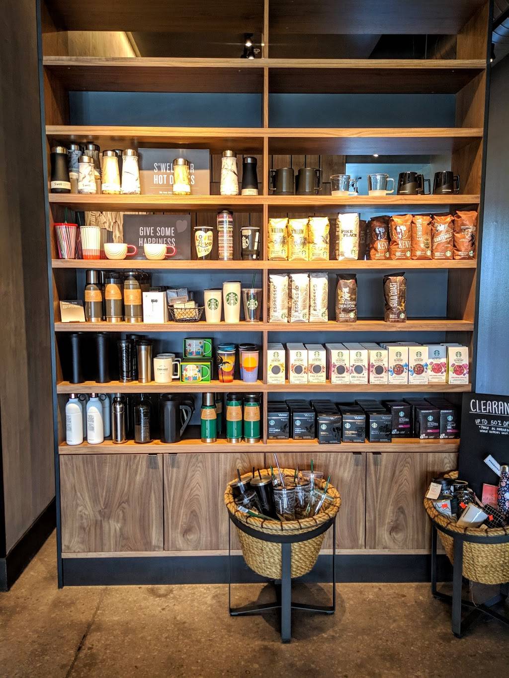 Starbucks | cafe | 9100 Conroy Windermere Rd Suite 140, Windermere, FL 34786, USA | 4072444885 OR +1 407-244-4885