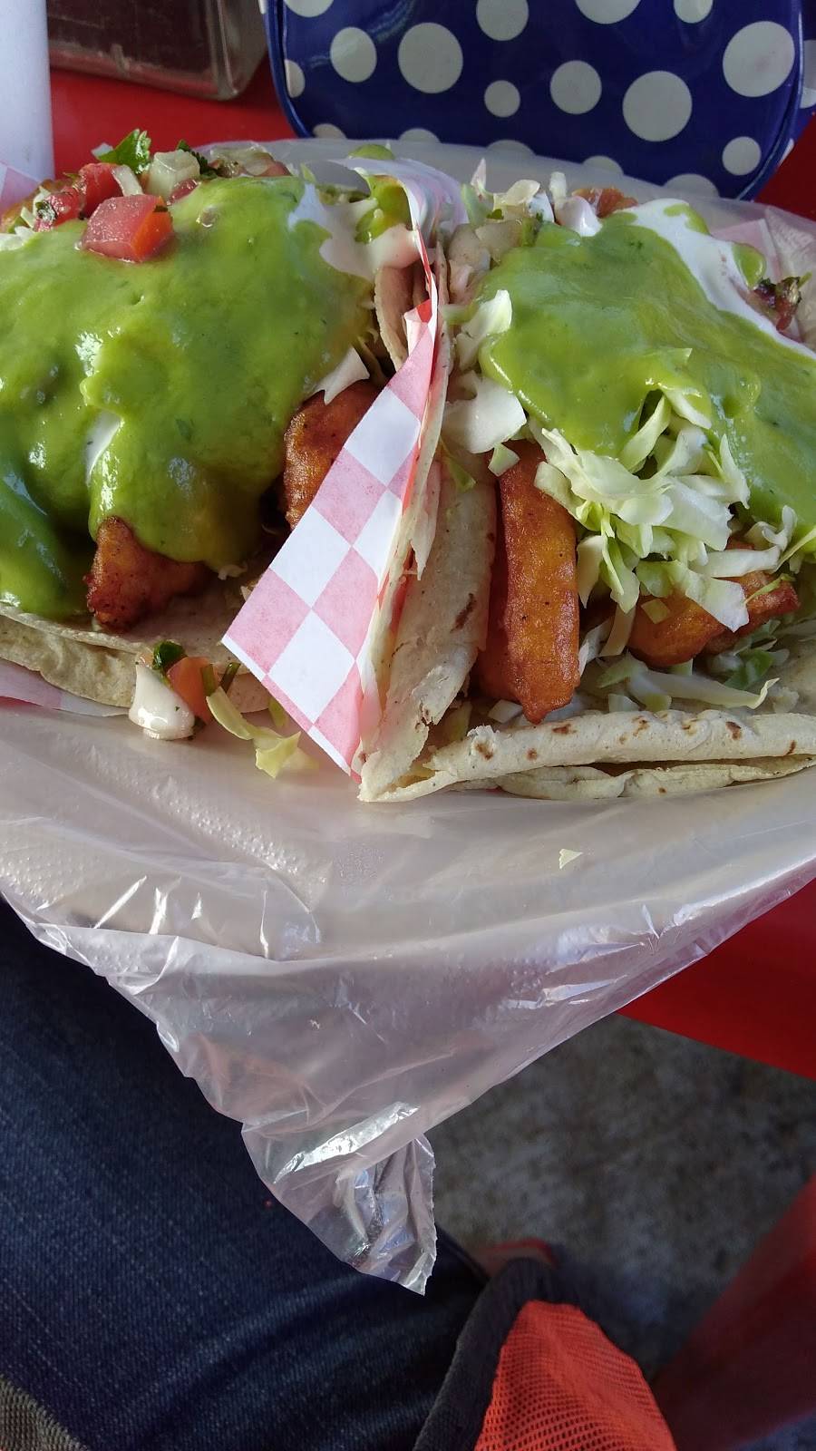 Titos Refugio | restaurant | Pso de Los Laureles 9166, El Refugio, García, Redondo, B.C., Mexico | 016643163791 OR +52 664 316 3791