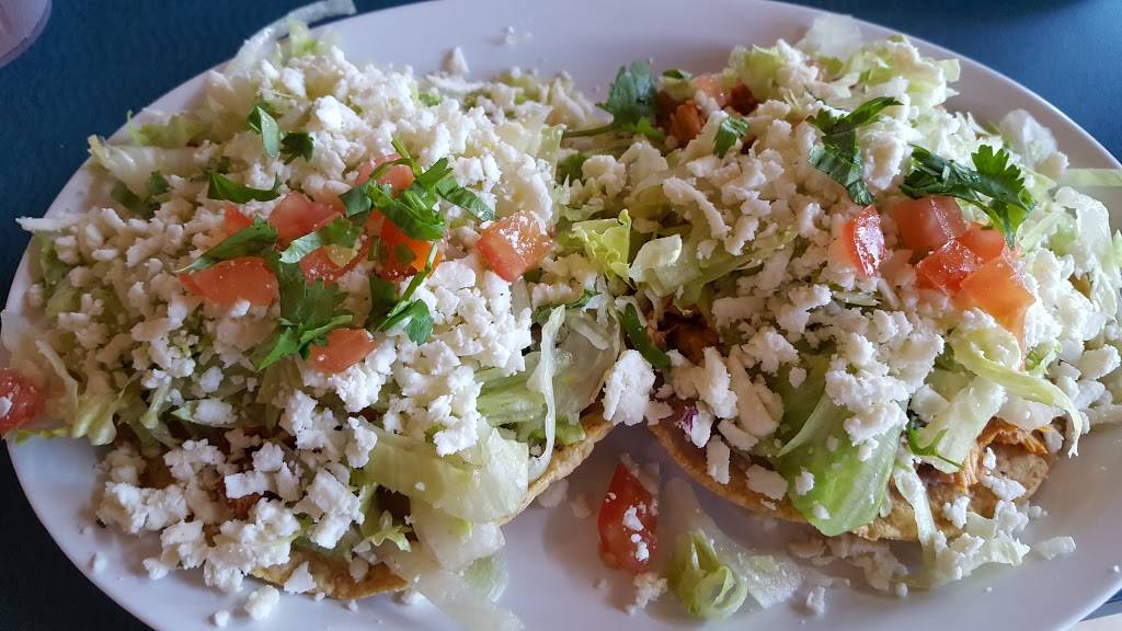 Seesters Mexican Cantina | restaurant | 161 W Wisconsin Ave, Pewaukee, WI 53072, USA | 2627469400 OR +1 262-746-9400