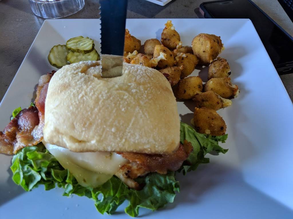 The Gym Bar & Grill | restaurant | 833 Water St, Sauk City, WI 53583, USA | 6086432001 OR +1 608-643-2001