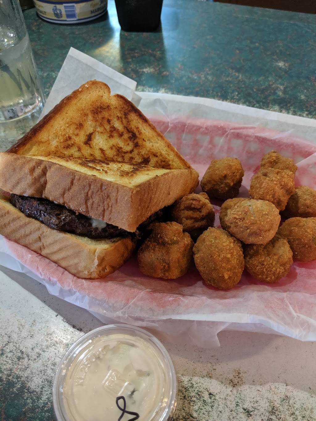 Gimpys on 150 | restaurant | 285 Knox Hwy 2, Rio, IL 61472, USA | 3099725616 OR +1 309-972-5616