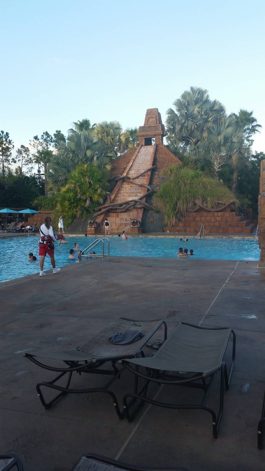 Laguna Bar | night club | 1000 W Buena Vista Dr, Orlando, FL 32830, USA | 4079396244 OR +1 407-939-6244