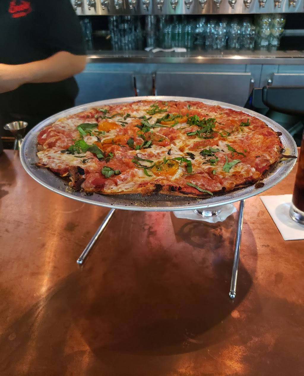 Enos Pizza Tavern | restaurant | 3111 Olympus Boulevard Ste#110, Dallas, TX 75019, USA | 4699930399 OR +1 469-993-0399