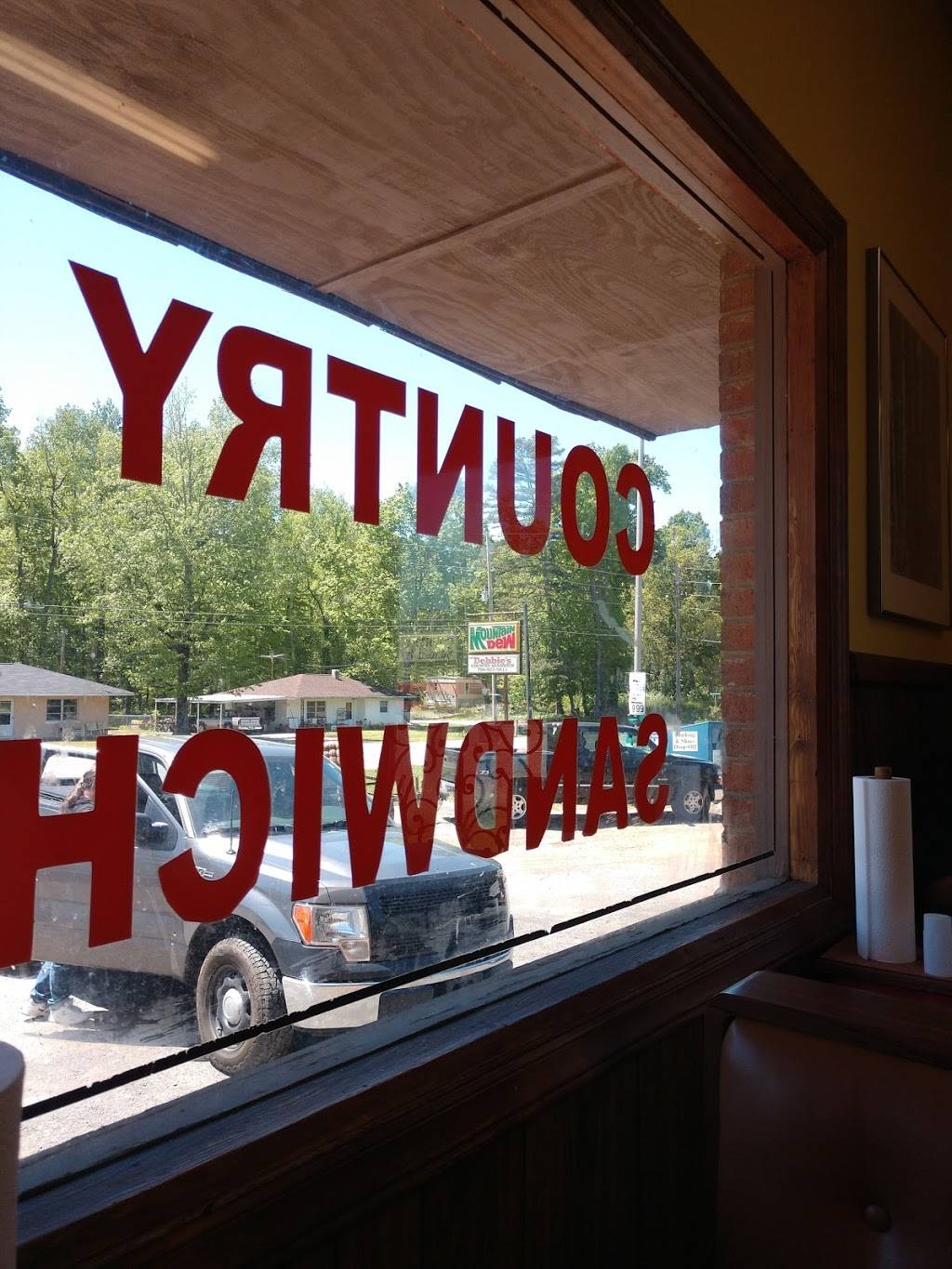 Lil Debbies Country Sandwich | meal takeaway | 2910 Dallas Cherryville Hwy, Dallas, NC 28034, USA | 7049225611 OR +1 704-922-5611