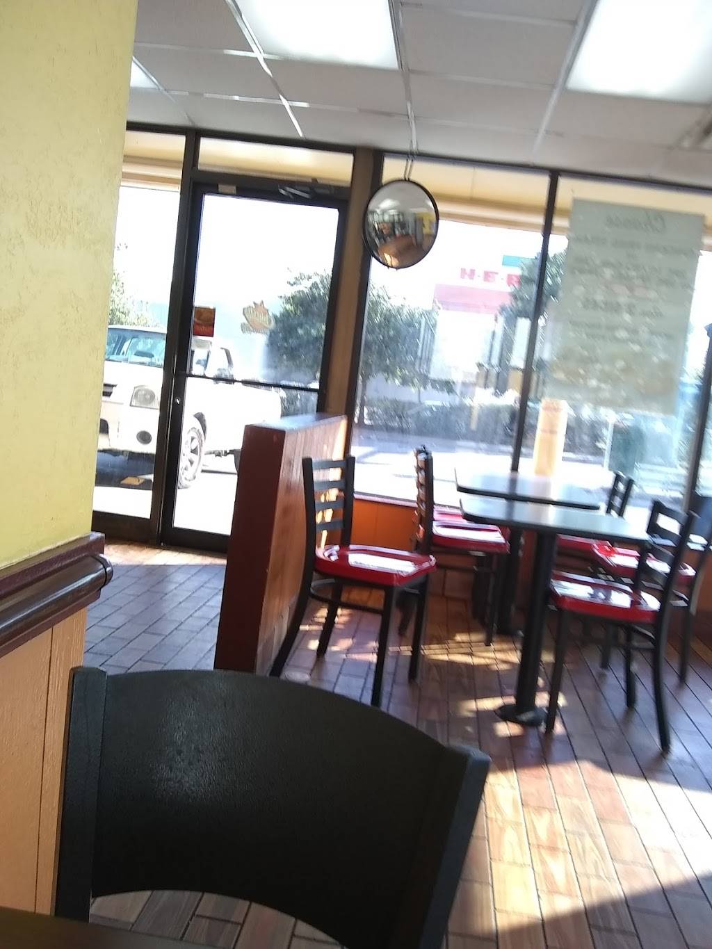 Churchs Chicken | restaurant | 1839 W Hildebrand Ave, San Antonio, TX 78201, USA | 2107325430 OR +1 210-732-5430