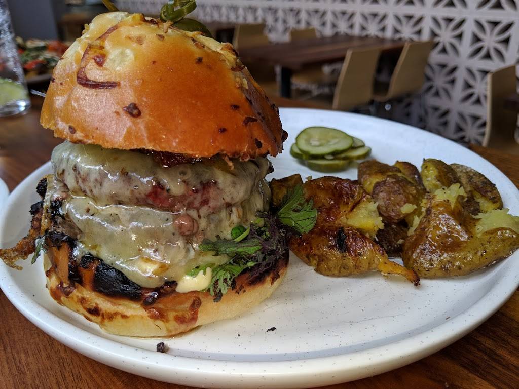 Nolo | restaurant | 687 State St, New Haven, CT 06511, USA | 2038917704 OR +1 203-891-7704