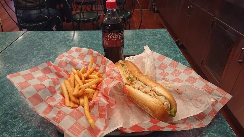 Phillys Gourmet Steaks | restaurant | 114 Market St, Philadelphia, PA 19106, USA | 2159234397 OR +1 215-923-4397