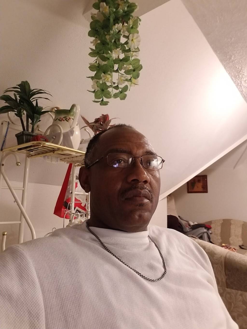 Maranatha Restaurant | restaurant | 80 S Main St, Spring Valley, NY 10977, USA | 8454256201 OR +1 845-425-6201