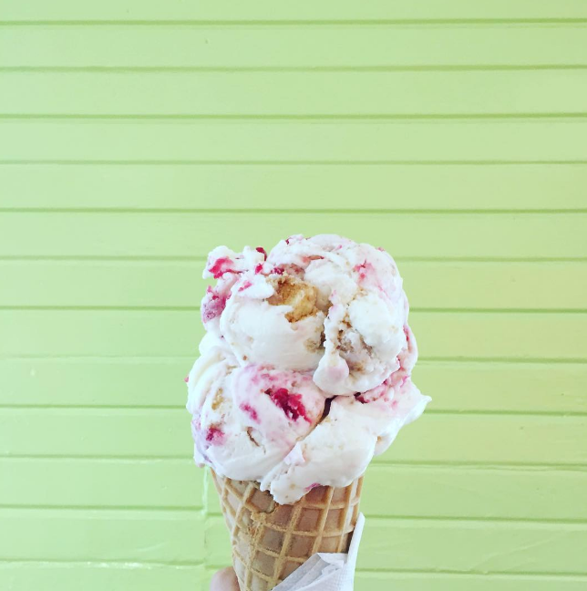 YoYos Ice Cream | restaurant | 101 Scott St, Beaufort, SC 29902, USA | 8435480300 OR +1 843-548-0300