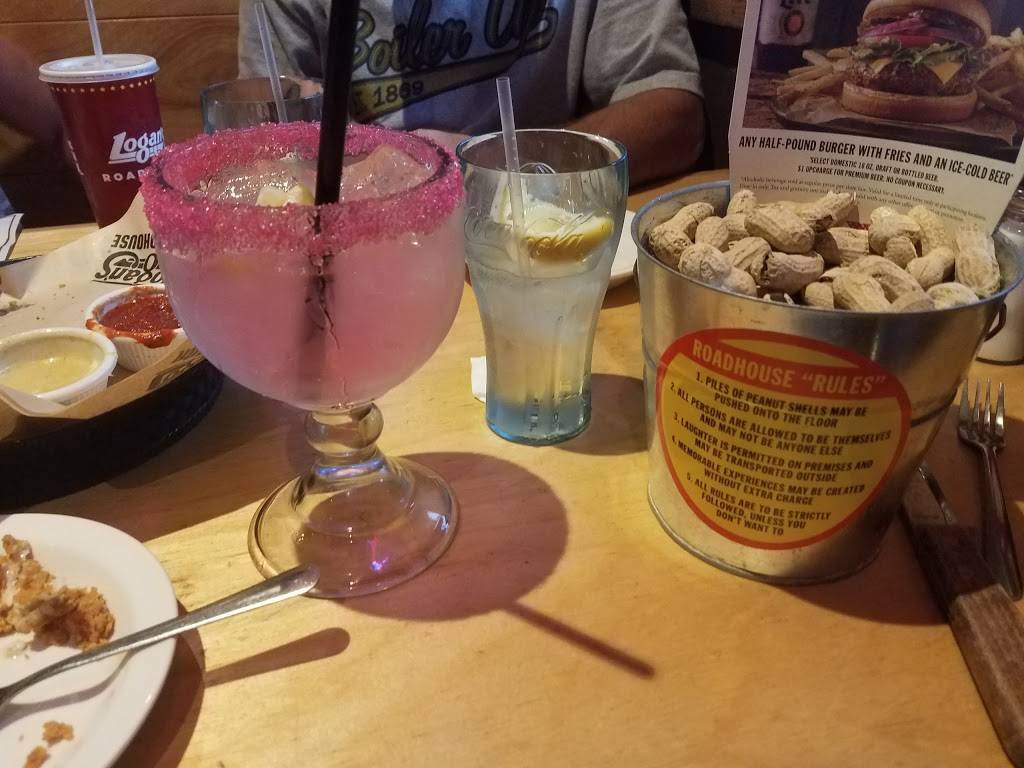 Logans Roadhouse | restaurant | 351 S, Perry Rd, Plainfield, IN 46168, USA | 3178385190 OR +1 317-838-5190