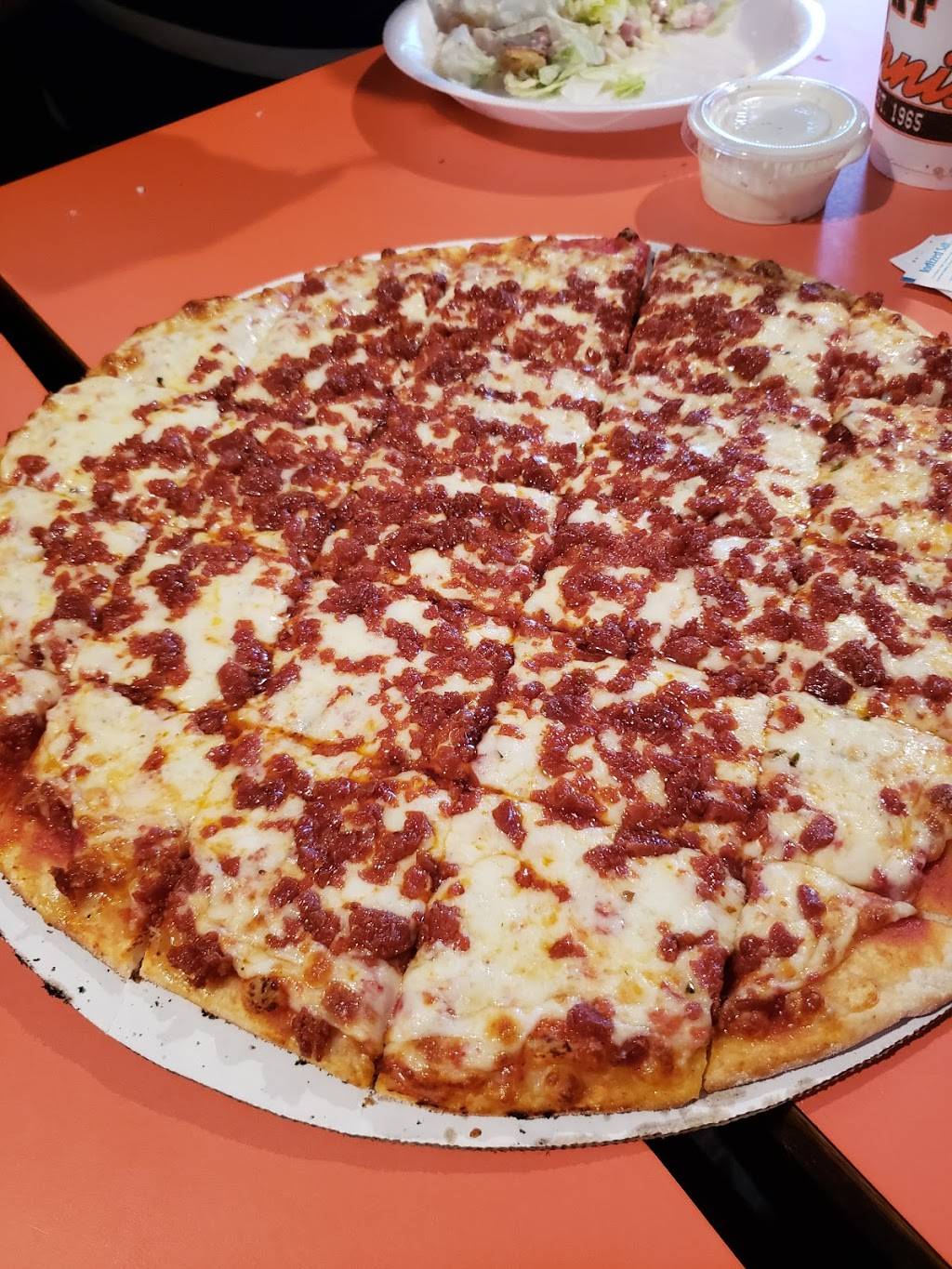 Arnis New Albany | restaurant | 1208 State St, New Albany, IN 47150, USA | 8129451149 OR +1 812-945-1149