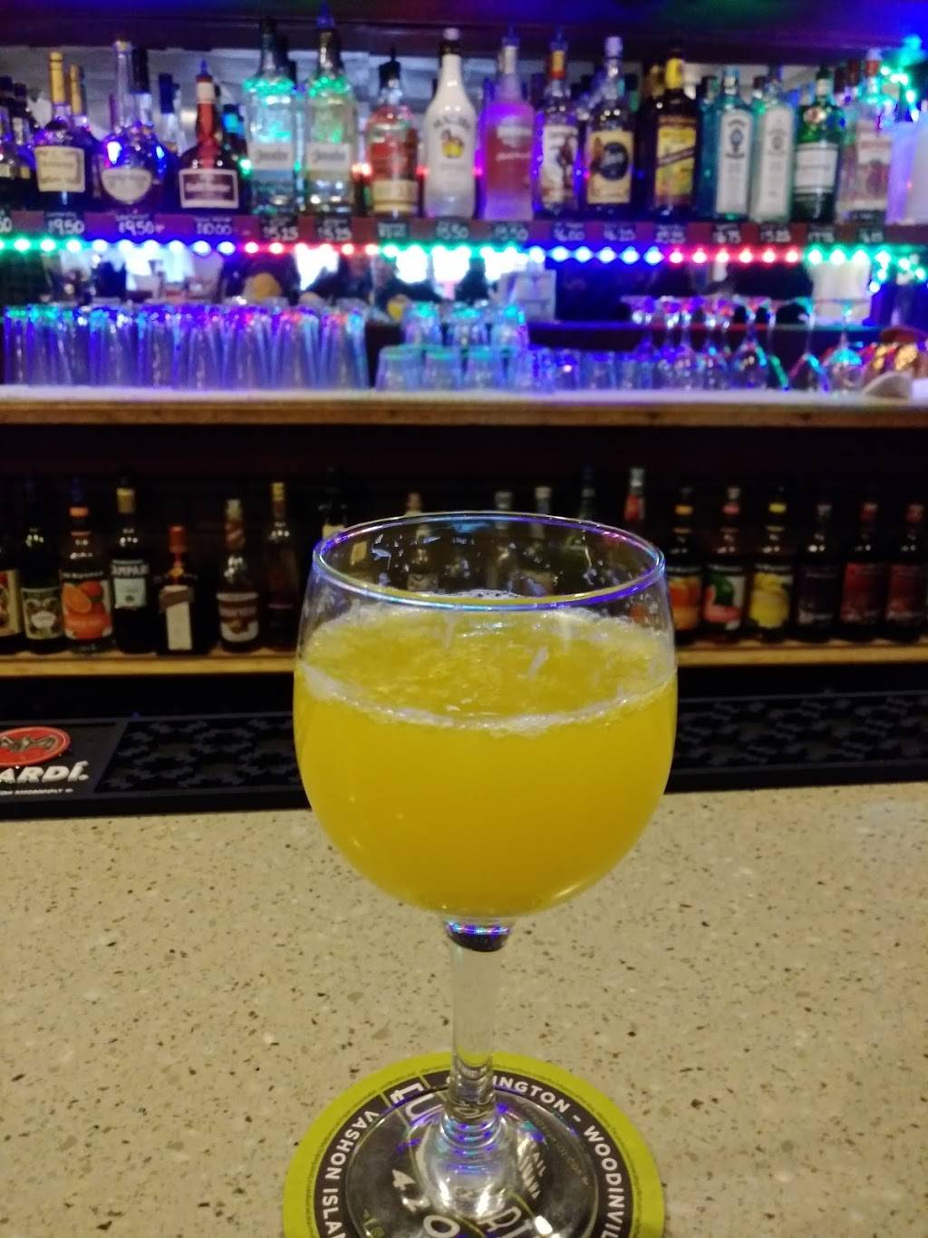 Sportys | restaurant | 17611 Vashon Hwy SW, Vashon, WA 98070, USA | 2064630940 OR +1 206-463-0940