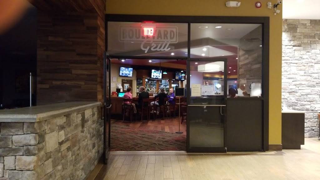 Boulevard Grill | restaurant | 200 McDonald Dr, Lawrence, KS 66044, USA | 7858417077 OR +1 785-841-7077