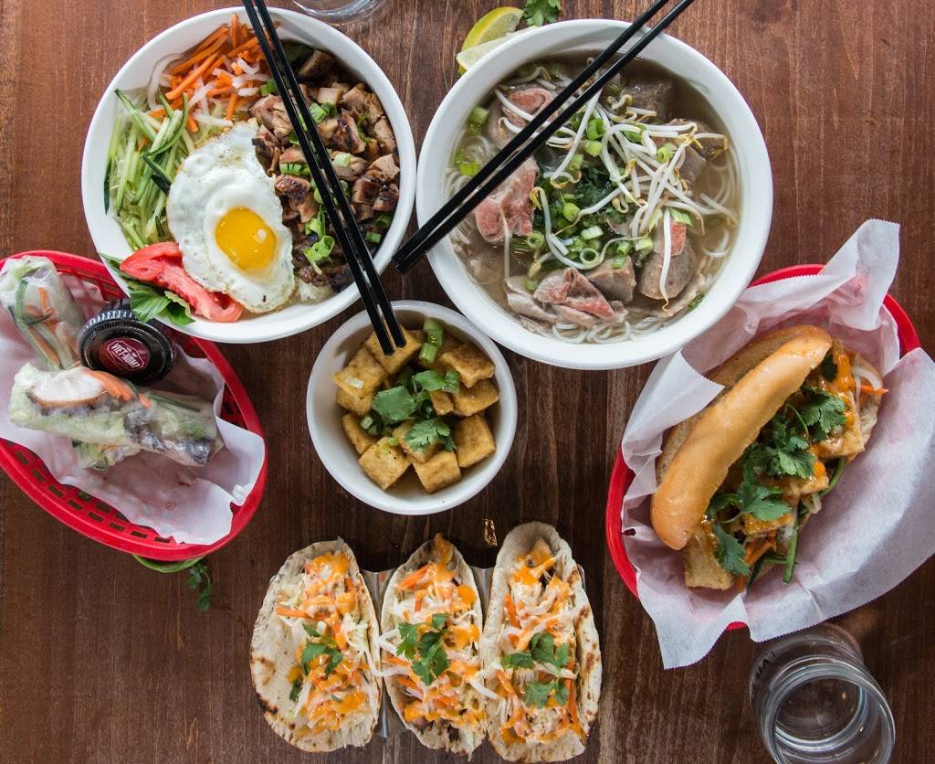 Viet-Nomz | restaurant | 7581 University Blvd, Winter Park, FL 32792, USA | 4076366069 OR +1 407-636-6069