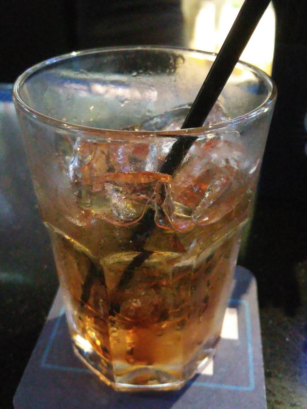 Emerson Biggins Sports Bar & Grill | restaurant | 2330 N Maize Rd #100, Wichita, KS 67205, USA | 3168662577 OR +1 316-866-2577