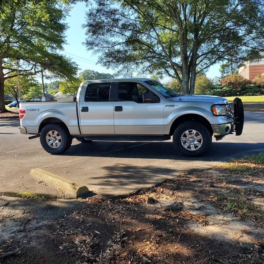 Friends On The Hill | restaurant | 104 Westcliff Blvd, Warner Robins, GA 31093, USA | 4782252829 OR +1 478-225-2829