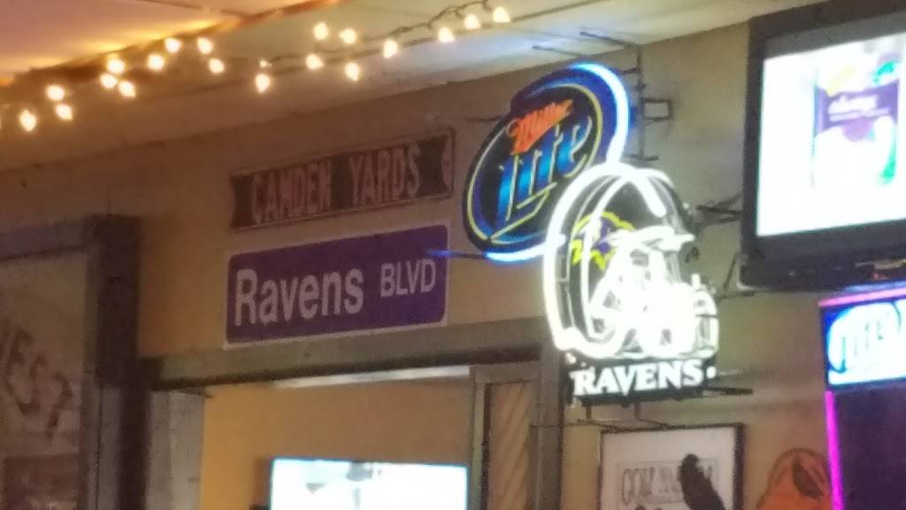 Raven Inn | restaurant | 8636 Loch Raven Blvd, Towson, MD 21286, USA | 4104941776 OR +1 410-494-1776