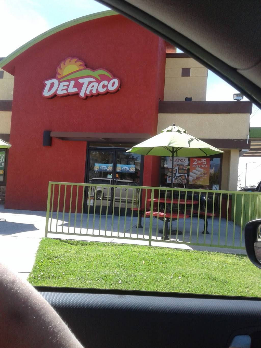Del Taco | meal takeaway | 602 E Redlands Blvd, Redlands, CA 92373, USA | 9097923212 OR +1 909-792-3212