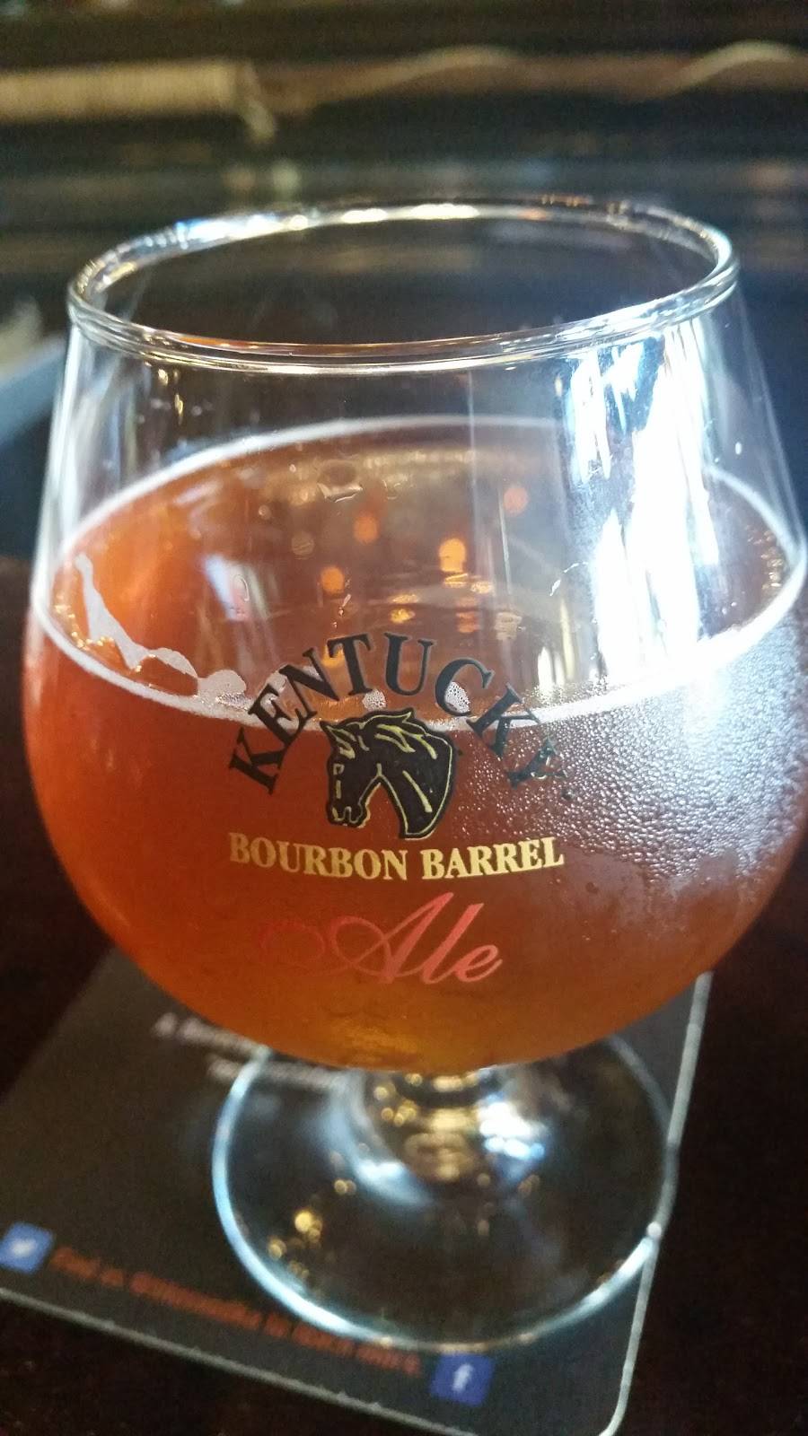 Simp McGhees | restaurant | 725 Bank St, Decatur, AL 35601, USA | 2563536284 OR +1 256-353-6284