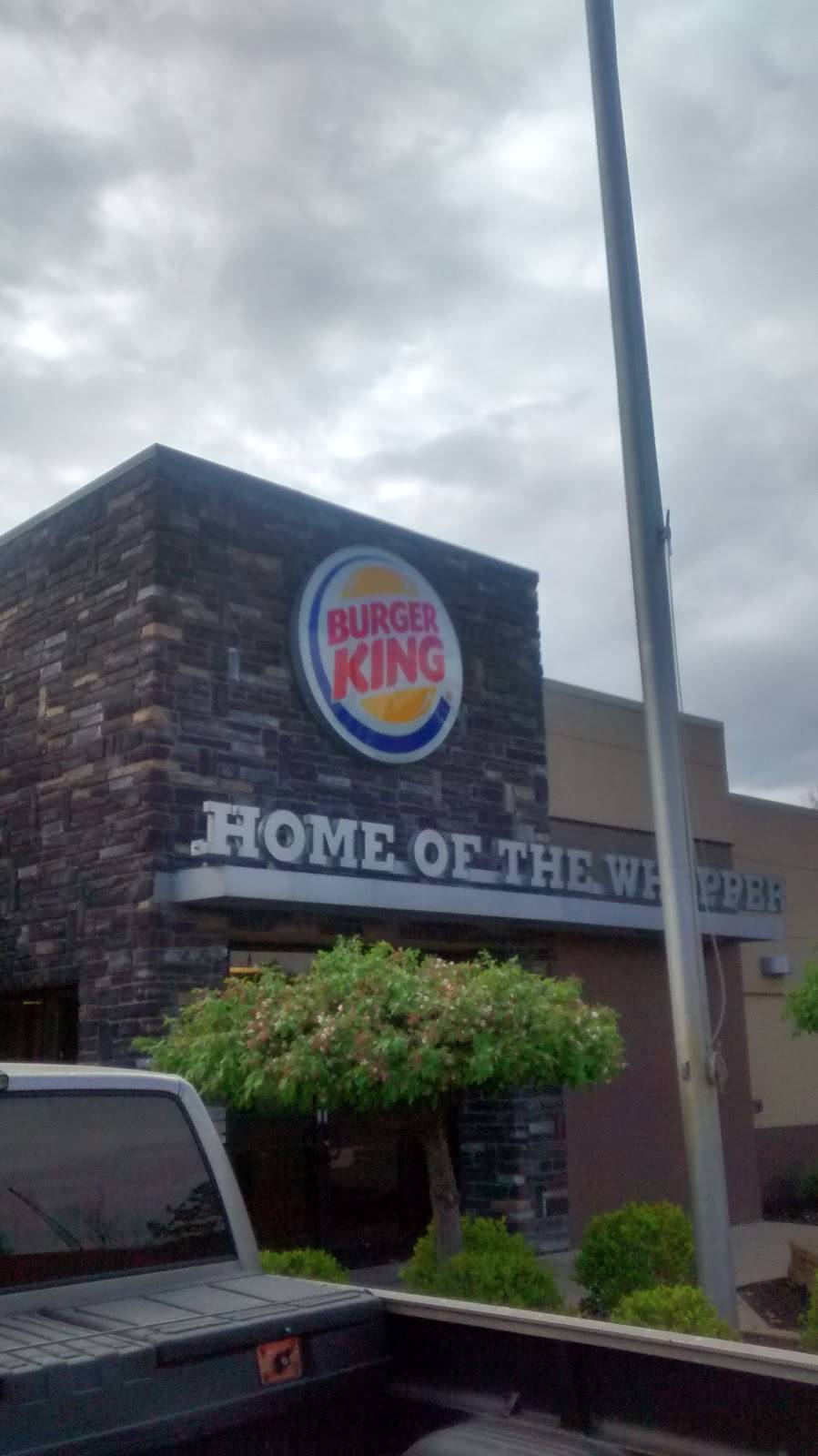 Burger King | restaurant | 2184 E Grand River Ave, Howell, MI 48843, USA | 5175466985 OR +1 517-546-6985