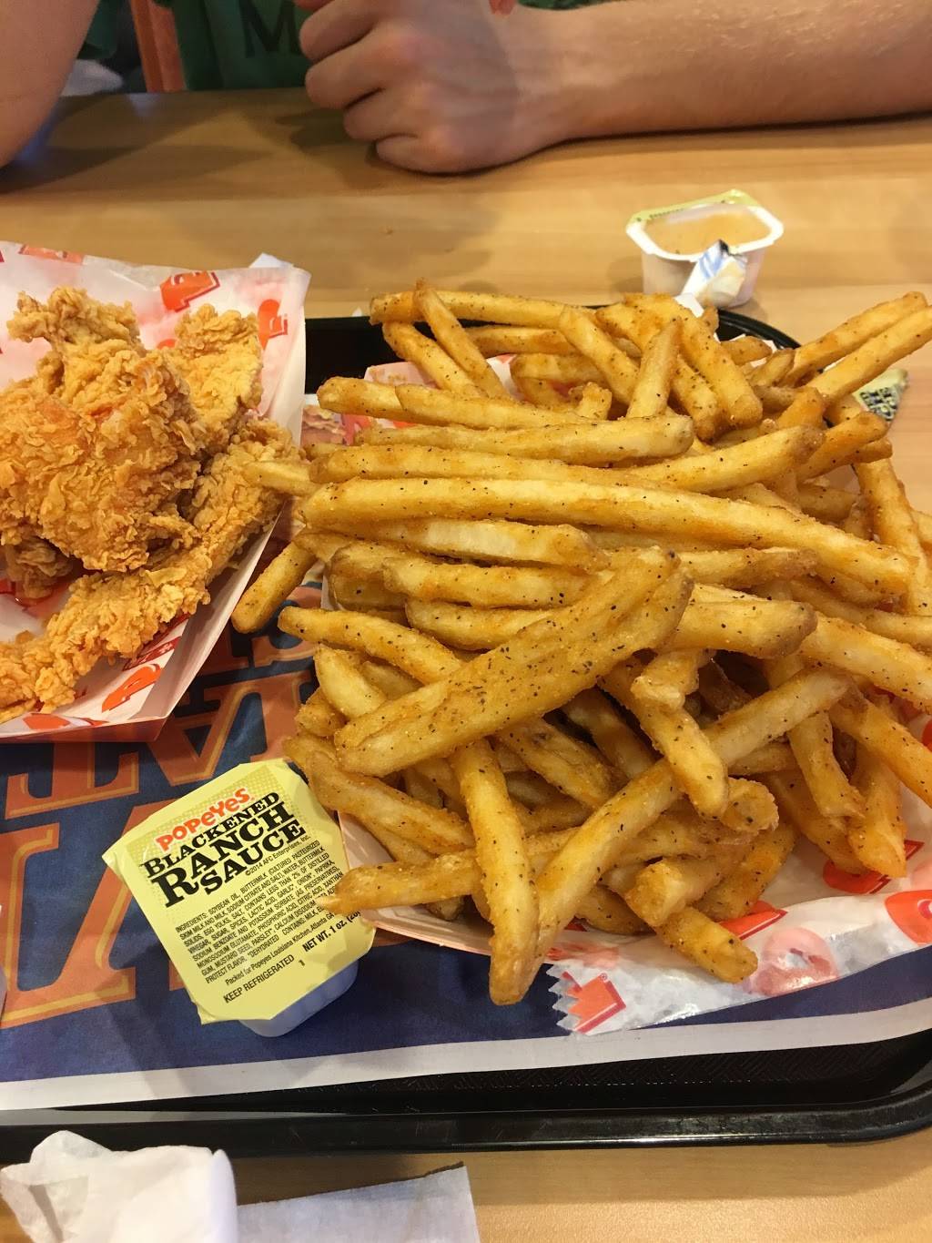 Popeyes Louisiana Kitchen | restaurant | 5949 Ne M L King Blvd, Portland, OR 97211, USA | 5032864489 OR +1 503-286-4489