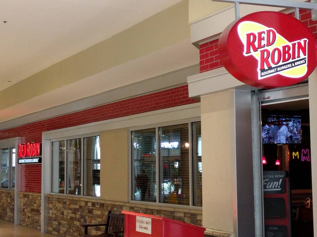 Red Robin Gourmet Burgers and Brews | restaurant | 7 Backus Ave, Danbury, CT 06810, USA | 2036169440 OR +1 203-616-9440