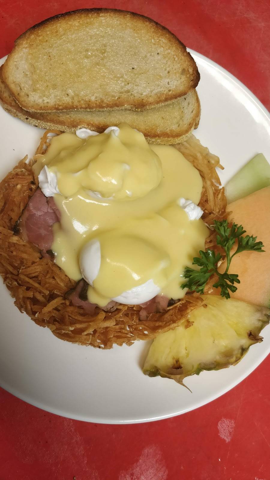 Zeldens Deli and Desserts | restaurant | 1446 Yonge St, Toronto, ON M4T 1Y5, Canada | 6473473474 OR +1 647-347-3474