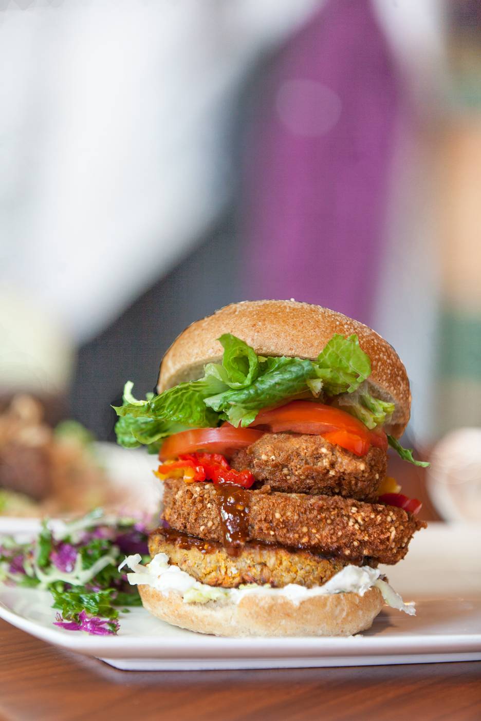 Fresh on Eglinton | restaurant | 90 Eglinton Ave E, Toronto, ON M4P 1A6, Canada | 4165994442 OR +1 416-599-4442