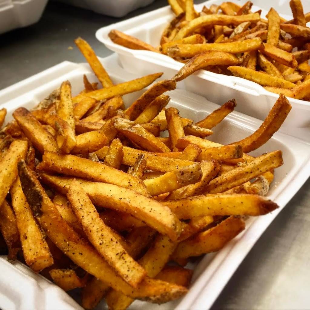 Wing Doozy | restaurant | 2359 Health Dr SW #120, Wyoming, MI 49519, USA | 6162288855 OR +1 616-228-8855