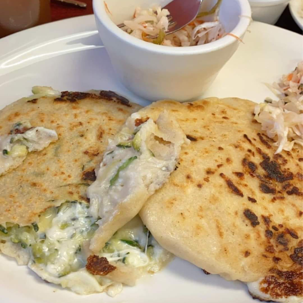 Mi Salvador Pupuseria | restaurant | 1620 Lime Kiln Rd, Green Bay, WI 54311, USA | 9205440057 OR +1 920-544-0057